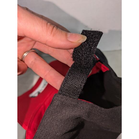 Wisconsin Badgers NCAA Adidas Embroidered Team Logo Red Black Adjustable Cap Hat - Picture 7 of 7